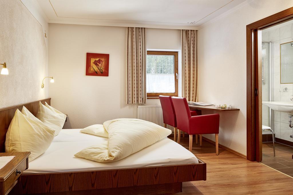 Alpengasthof Enzingerboden Hotel Room photo